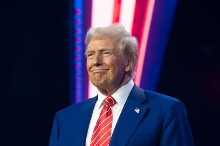 Трамп воведе санкции врз колумбискиот претседател и неговото семејство